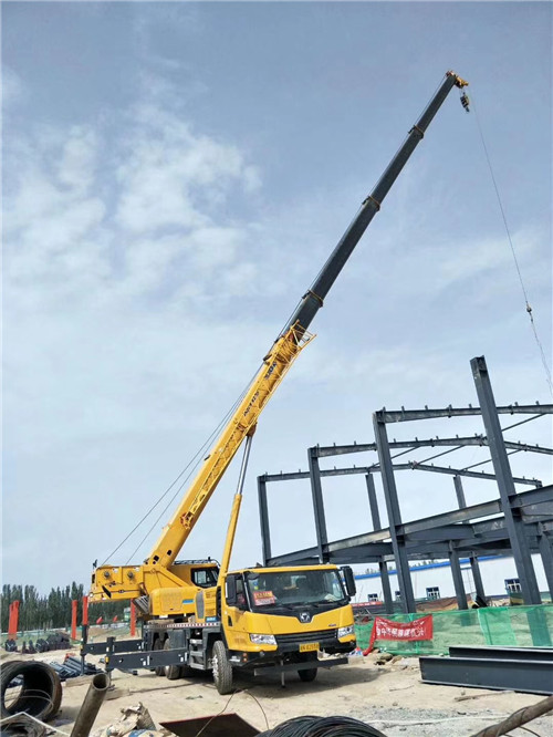 白银市超高层建筑钢结构吊装案例